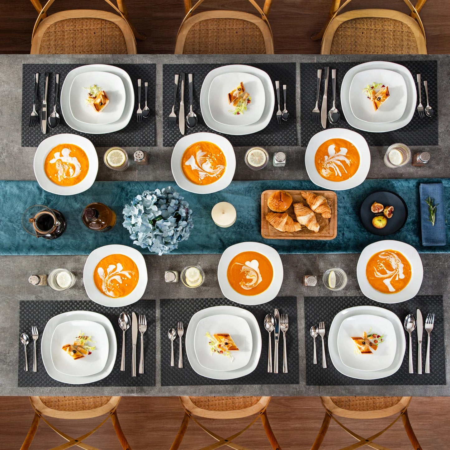 18 Piece Ceramic Porcelain Dinnerware Set